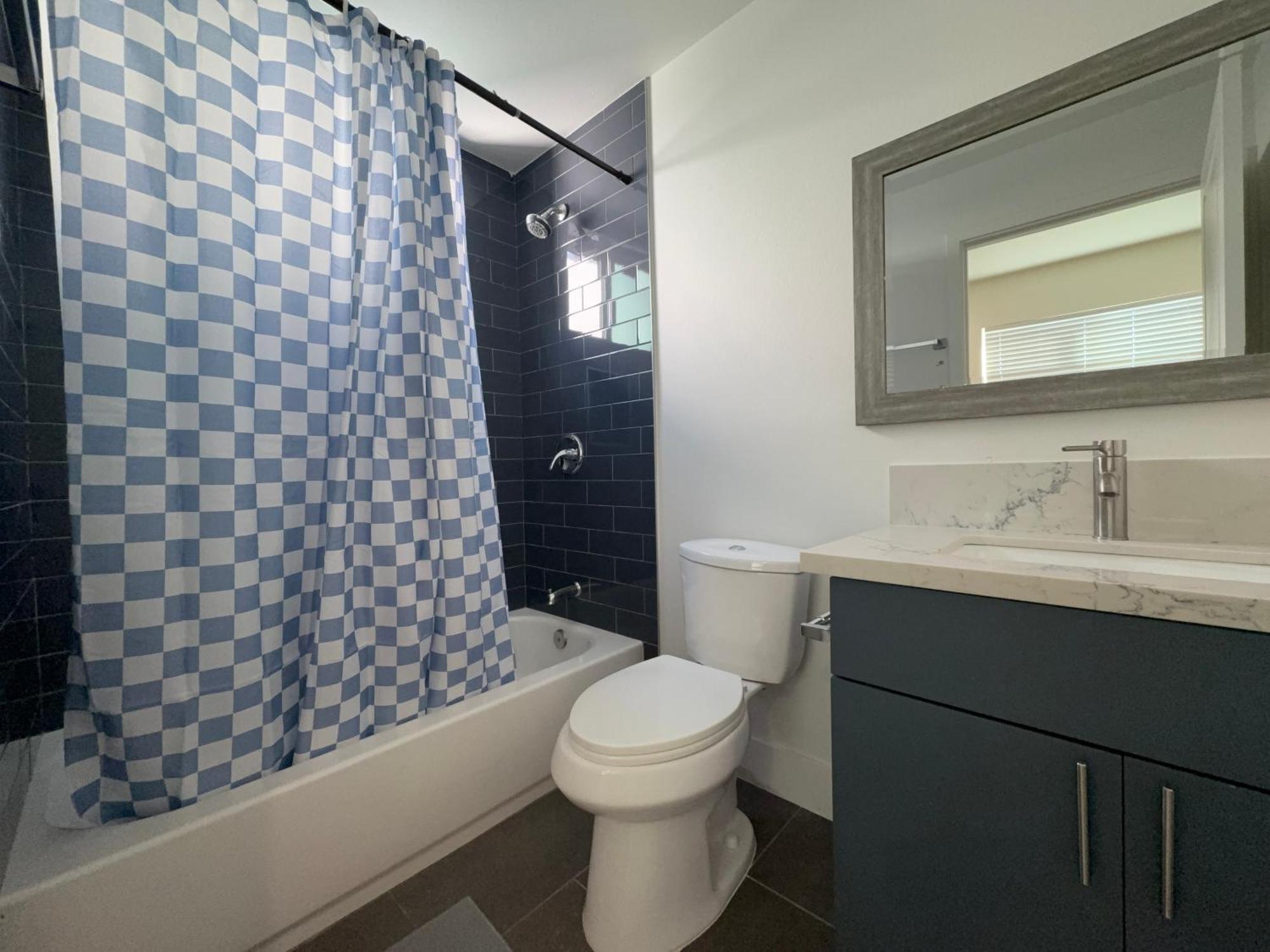 The Blue - Private Hostal *